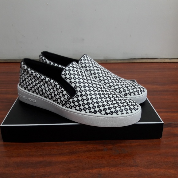 Michael Kors signature slip-ons - Picture 5 of 6
